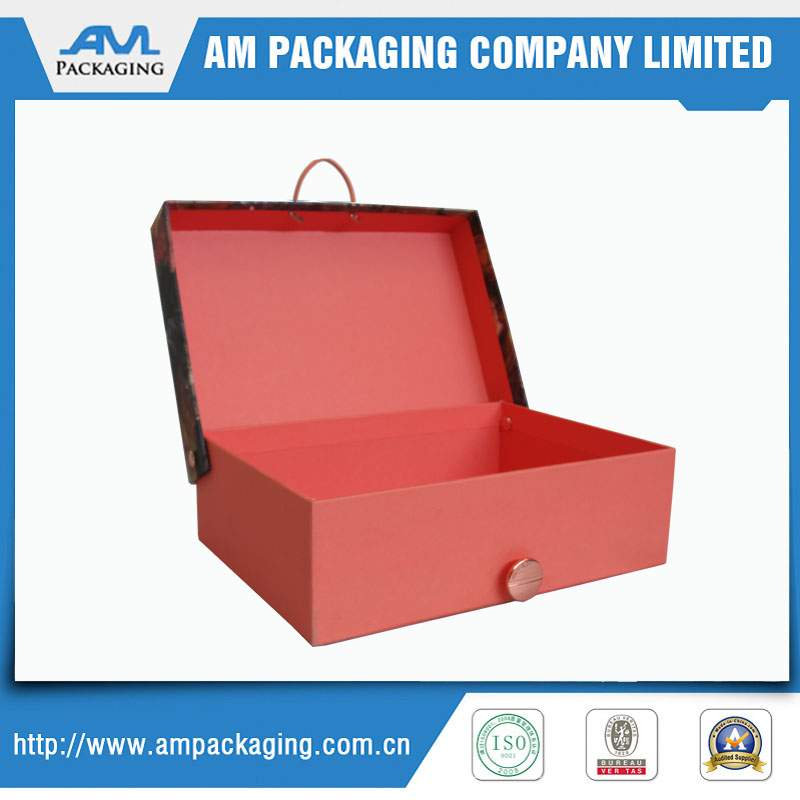 gift box with elastic band