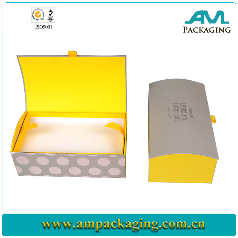 magnetic closure chocolate box